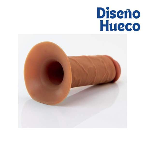 Vista detallada del arnés hueco de 9 pulgadas mostrando venas y texturas ultra realistas.